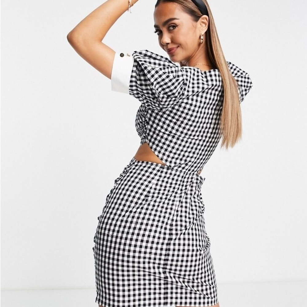 ASOS Urban Revivo cut out volume sleeve mini dress in black and white sz 8 - Picture 5 of 10